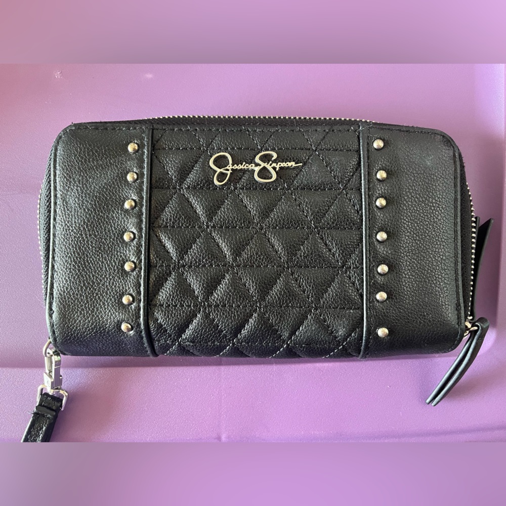 Jessica Simpson Black Spacious Wallet.